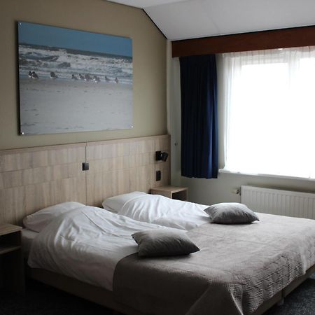 Hotel "De Klok" Buren  Eksteriør billede