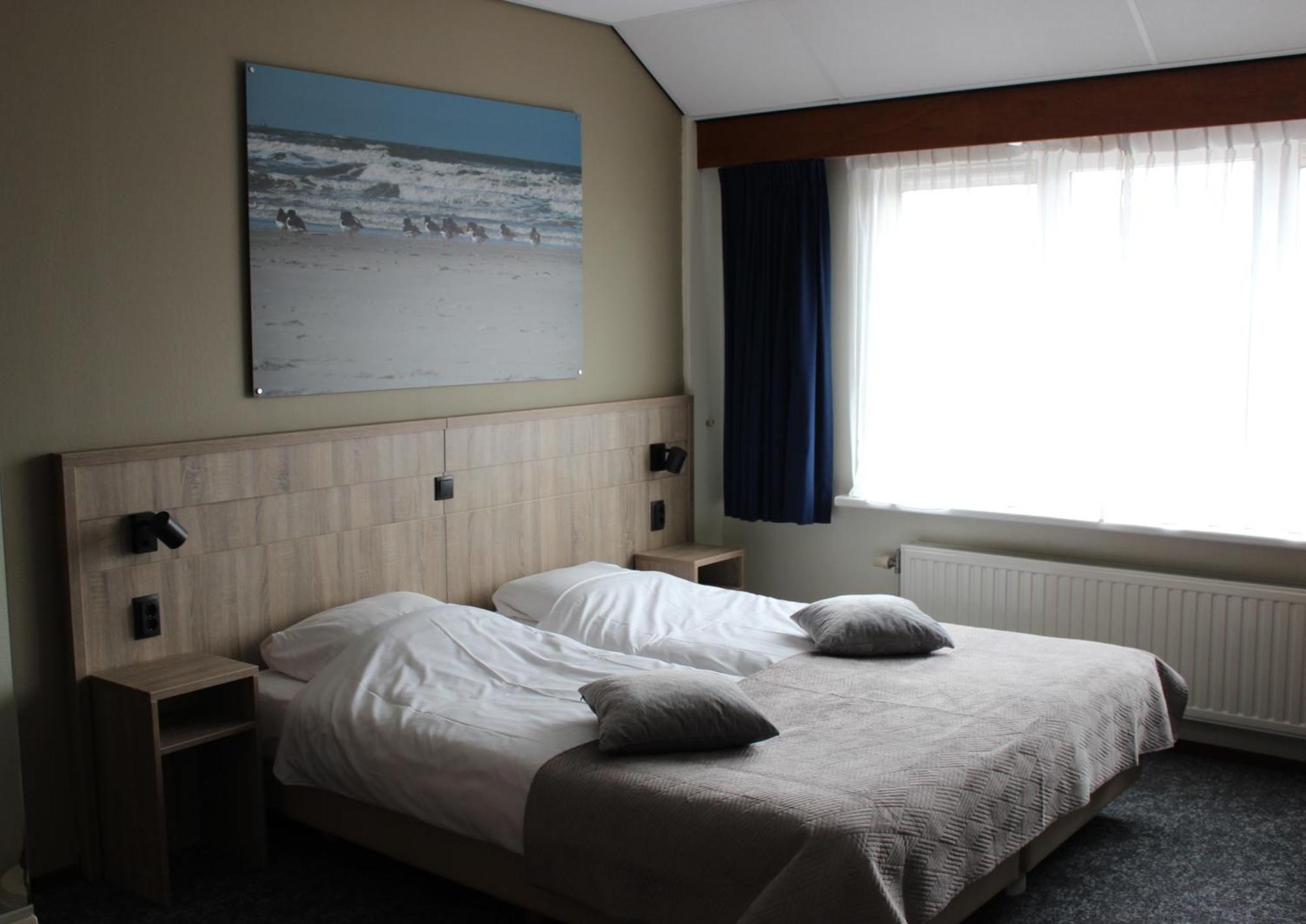 Hotel "De Klok" Buren  Eksteriør billede