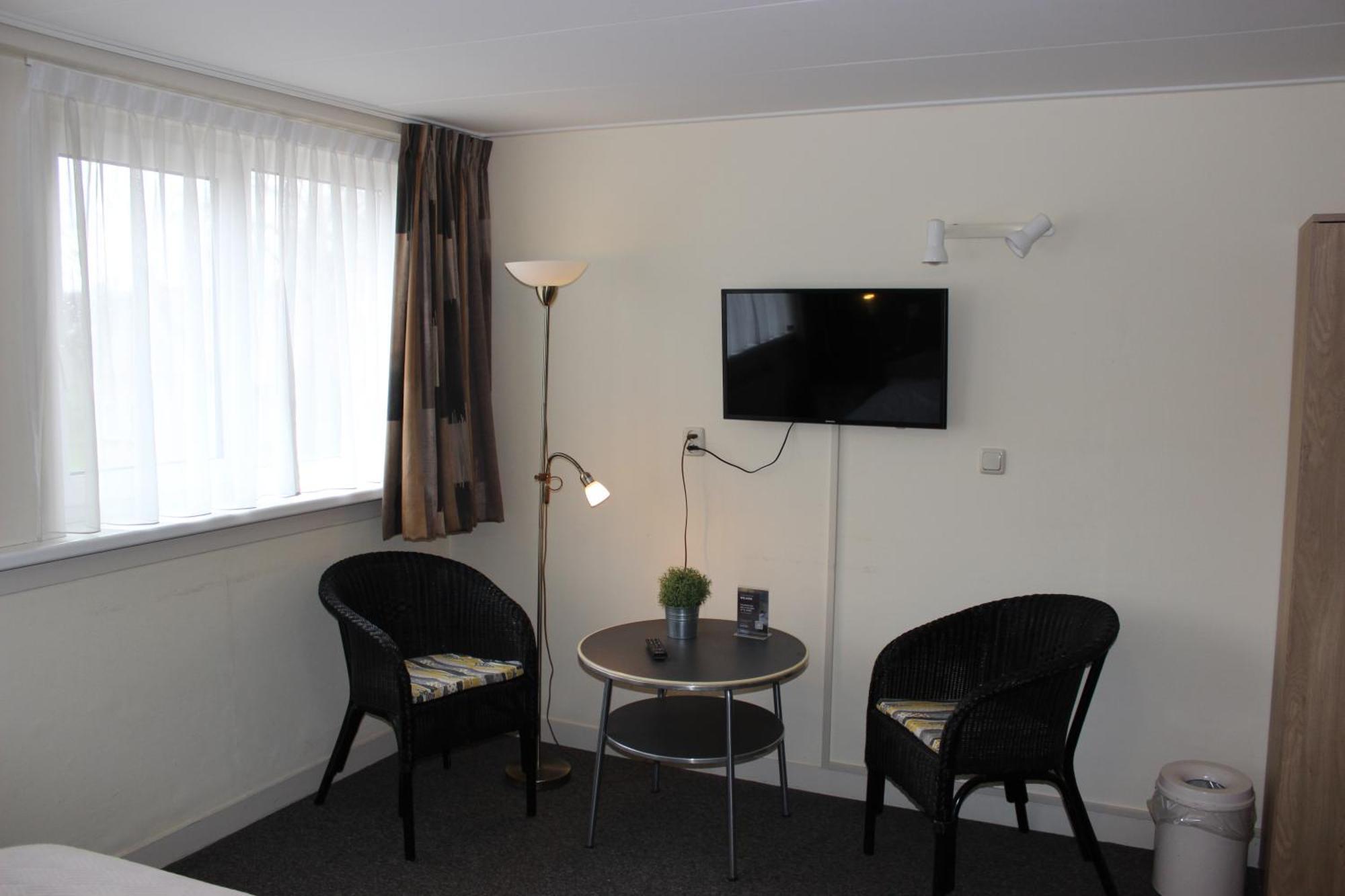 Hotel "De Klok" Buren  Værelse billede
