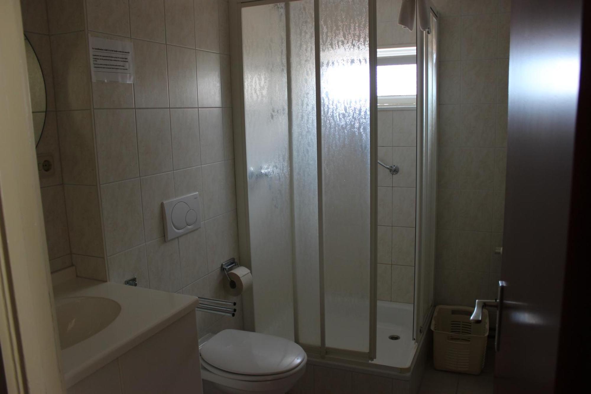 Hotel "De Klok" Buren  Eksteriør billede